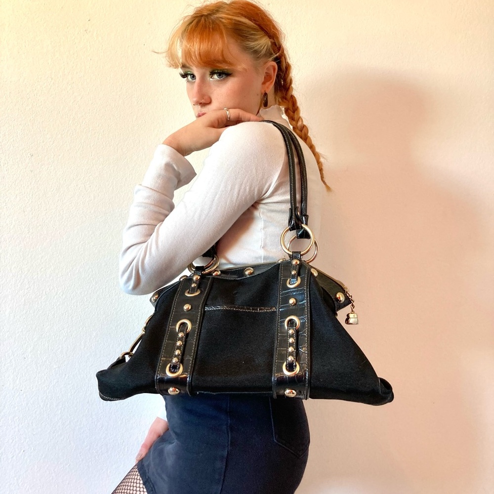 🚫SOLD🚫Black and gold Kathy  y2k  shoulder bag